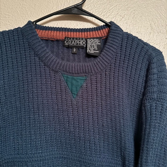 Vintage Green Sweater - Picture 2 of 2